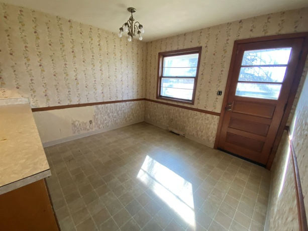 2221 Denver, ROCKFORD, Illinois 61108, ,2 Units,For Sale,Denver,202601555