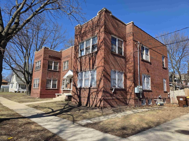 904 17th, ROCKFORD, Illinois 61104, ,3 - 4 Units,For Sale,17th,202601560