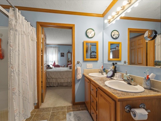 5647 Lidden, MACHESNEY PARK, Illinois 61115, 3 Bedrooms Bedrooms, ,2 BathroomsBathrooms,House,For Sale,Lidden,202601563