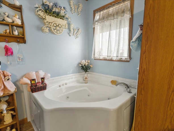 5647 Lidden, MACHESNEY PARK, Illinois 61115, 3 Bedrooms Bedrooms, ,2 BathroomsBathrooms,House,For Sale,Lidden,202601563