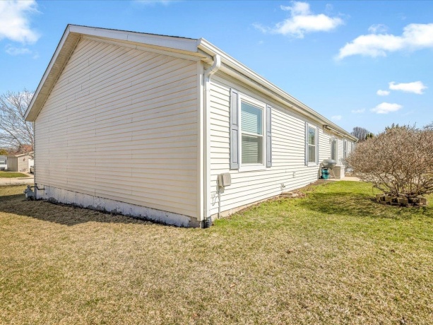 5647 Lidden, MACHESNEY PARK, Illinois 61115, 3 Bedrooms Bedrooms, ,2 BathroomsBathrooms,House,For Sale,Lidden,202601563