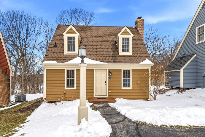 7 Settler, GALENA, Illinois 61036, 2 Bedrooms Bedrooms, ,1 BathroomBathrooms,Condominium,For Sale,Settler,202601567