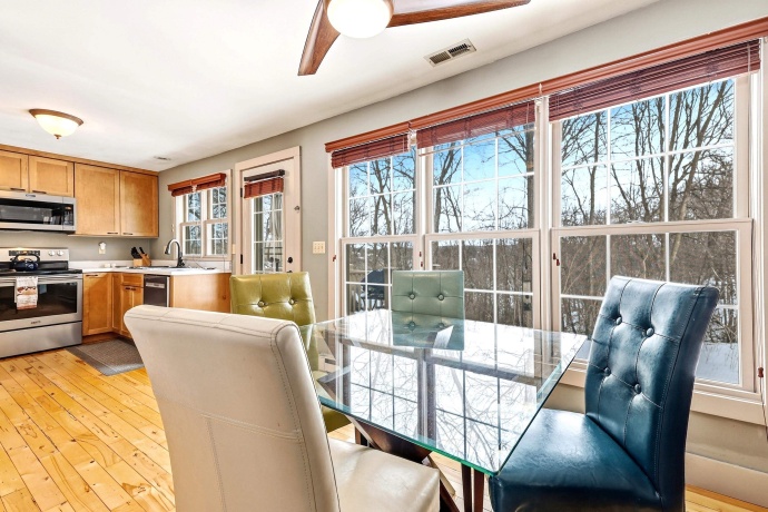 7 Settler, GALENA, Illinois 61036, 2 Bedrooms Bedrooms, ,1 BathroomBathrooms,Condominium,For Sale,Settler,202601567