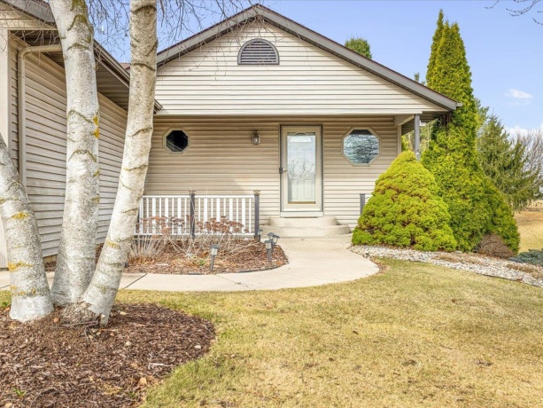 175 Lake Summerset, LAKE SUMMERSET, Illinois 61019, 2 Bedrooms Bedrooms, ,2 BathroomsBathrooms,House,For Sale,Lake Summerset,202601568