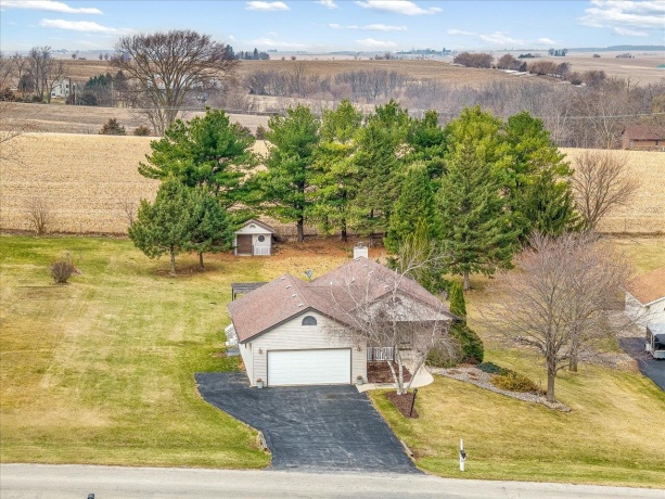 175 Lake Summerset, LAKE SUMMERSET, Illinois 61019, 2 Bedrooms Bedrooms, ,2 BathroomsBathrooms,House,For Sale,Lake Summerset,202601568