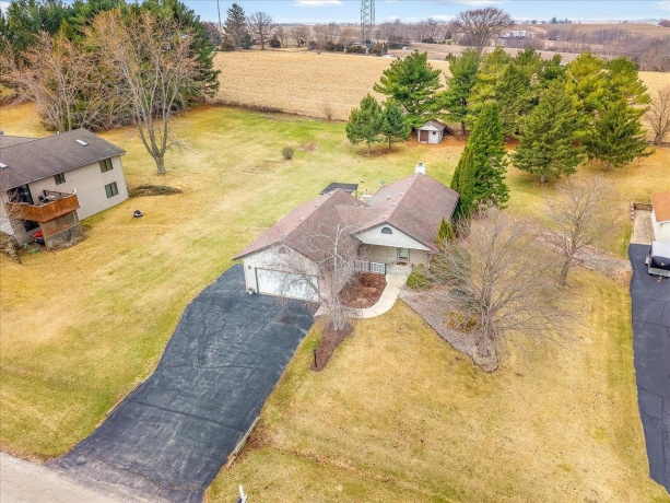 175 Lake Summerset, LAKE SUMMERSET, Illinois 61019, 2 Bedrooms Bedrooms, ,2 BathroomsBathrooms,House,For Sale,Lake Summerset,202601568