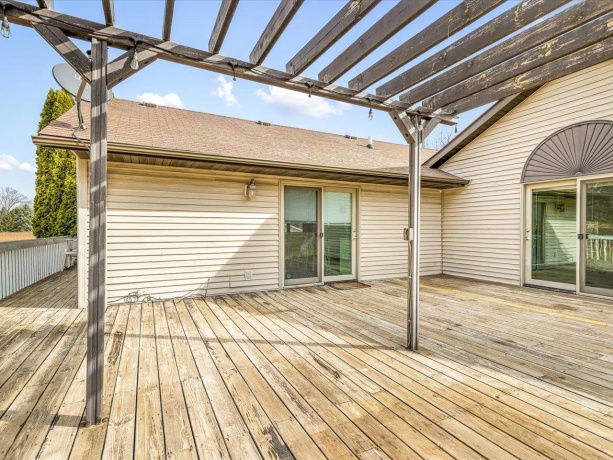 175 Lake Summerset, LAKE SUMMERSET, Illinois 61019, 2 Bedrooms Bedrooms, ,2 BathroomsBathrooms,House,For Sale,Lake Summerset,202601568