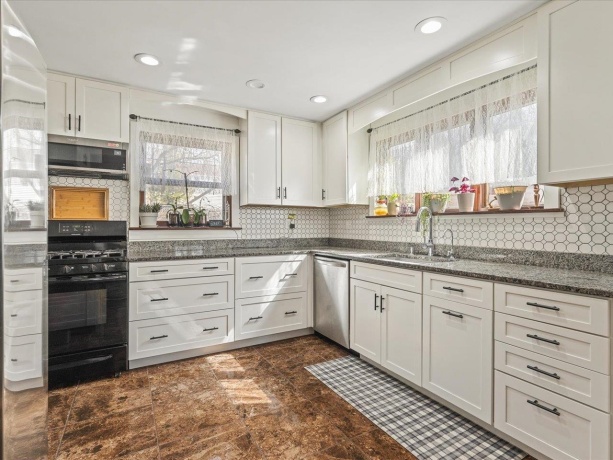 427 Prospect, ROCKFORD, Illinois 61107, 4 Bedrooms Bedrooms, ,3 BathroomsBathrooms,House,For Sale,Prospect,202601570