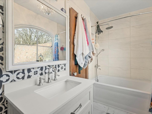 427 Prospect, ROCKFORD, Illinois 61107, 4 Bedrooms Bedrooms, ,3 BathroomsBathrooms,House,For Sale,Prospect,202601570