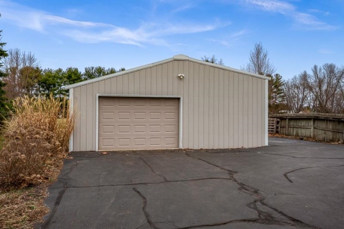 2412 SQUAW PRAIRIE, BELVIDERE, Illinois 61008, 3 Bedrooms Bedrooms, ,2 BathroomsBathrooms,House,For Sale,SQUAW PRAIRIE,202601571