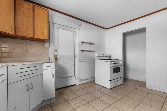 221 Rome Avenue, ROCKFORD, Illinois 61107, ,3 - 4 Units,For Sale,Rome Avenue,202601573