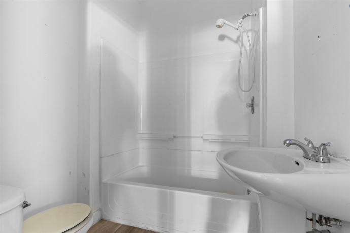 221 Rome Avenue, ROCKFORD, Illinois 61107, ,3 - 4 Units,For Sale,Rome Avenue,202601573