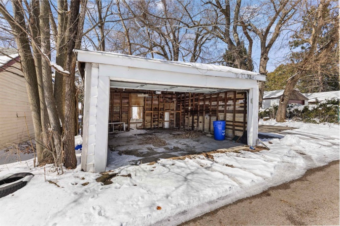 221 Rome Avenue, ROCKFORD, Illinois 61107, ,3 - 4 Units,For Sale,Rome Avenue,202601573