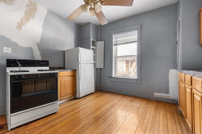 221 Rome Avenue, ROCKFORD, Illinois 61107, ,3 - 4 Units,For Sale,Rome Avenue,202601573