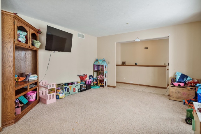 136 Harvest Glenn, DAVIS JUNCTION, Illinois 61020, 3 Bedrooms Bedrooms, ,2 BathroomsBathrooms,House,For Sale,Harvest Glenn,202601579