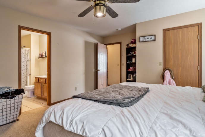 136 Harvest Glenn, DAVIS JUNCTION, Illinois 61020, 3 Bedrooms Bedrooms, ,2 BathroomsBathrooms,House,For Sale,Harvest Glenn,202601579