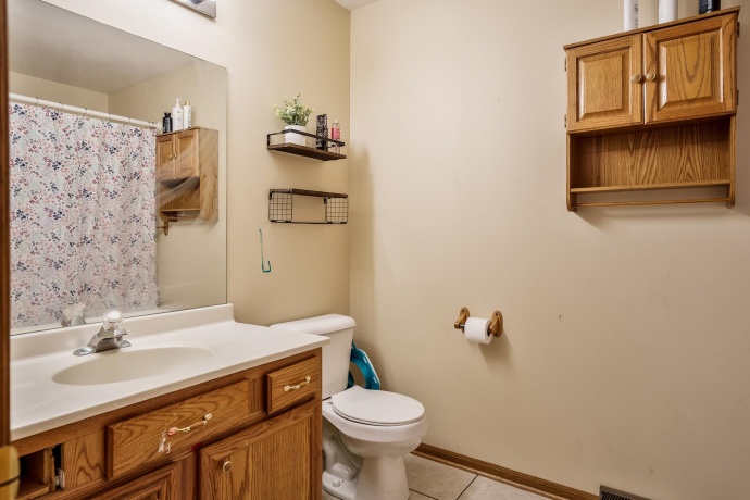 136 Harvest Glenn, DAVIS JUNCTION, Illinois 61020, 3 Bedrooms Bedrooms, ,2 BathroomsBathrooms,House,For Sale,Harvest Glenn,202601579