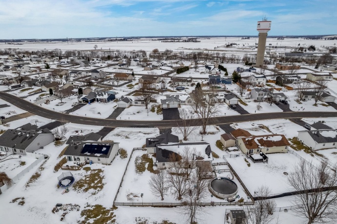 136 Harvest Glenn, DAVIS JUNCTION, Illinois 61020, 3 Bedrooms Bedrooms, ,2 BathroomsBathrooms,House,For Sale,Harvest Glenn,202601579