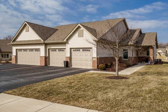 6254 WHITE BERRY, LOVES PARK, Illinois 61111, 2 Bedrooms Bedrooms, ,2 BathroomsBathrooms,Condominium,For Sale,WHITE BERRY,202601588