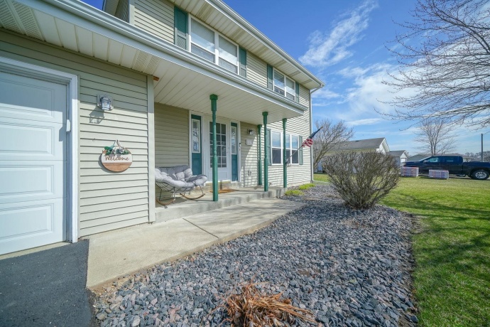 113 Prairie Moon, DAVIS JUNCTION, Illinois 61020, 3 Bedrooms Bedrooms, ,2 BathroomsBathrooms,House,For Sale,Prairie Moon,202601585