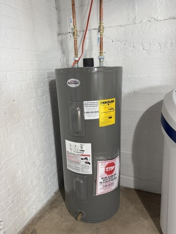 816 Pleasant, FREEPORT, Illinois 61032, 3 Bedrooms Bedrooms, ,1 BathroomBathrooms,House,For Sale,Pleasant,202601590