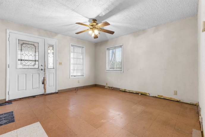 2824 22nd, ROCKFORD, Illinois 61109, 1 Bedroom Bedrooms, ,1 BathroomBathrooms,House,For Sale,22nd,202601592