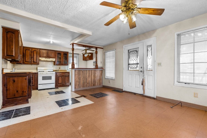 2824 22nd, ROCKFORD, Illinois 61109, 1 Bedroom Bedrooms, ,1 BathroomBathrooms,House,For Sale,22nd,202601592