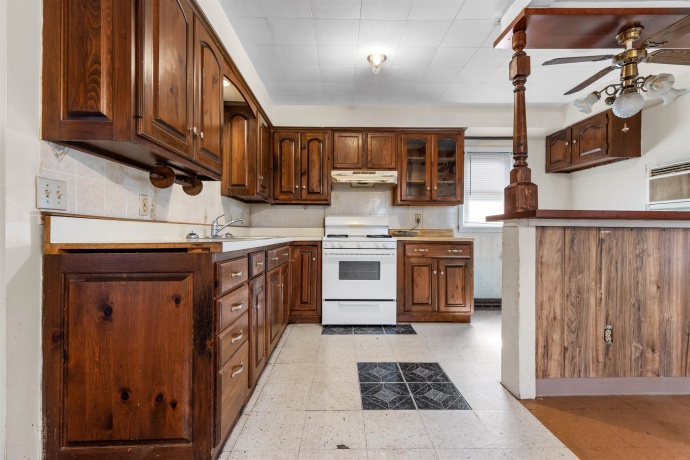 2824 22nd, ROCKFORD, Illinois 61109, 1 Bedroom Bedrooms, ,1 BathroomBathrooms,House,For Sale,22nd,202601592