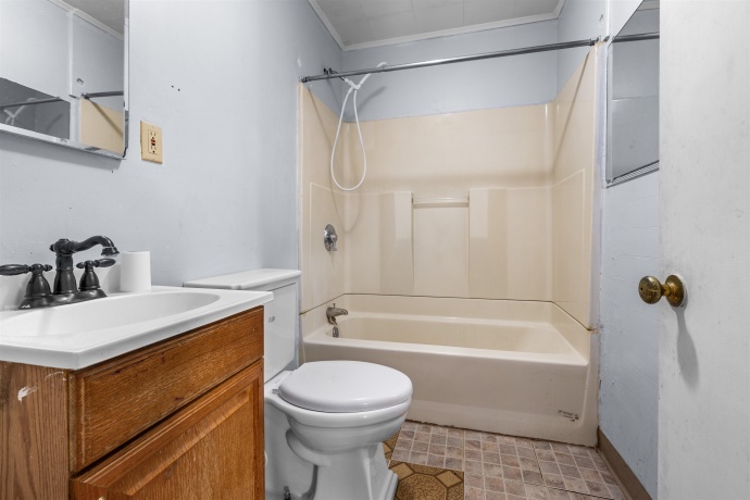 2824 22nd, ROCKFORD, Illinois 61109, 1 Bedroom Bedrooms, ,1 BathroomBathrooms,House,For Sale,22nd,202601592