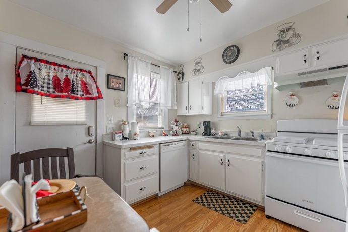 515 6th, ROCHELLE, Illinois 61068, ,3 - 4 Units,For Sale,6th,202601593