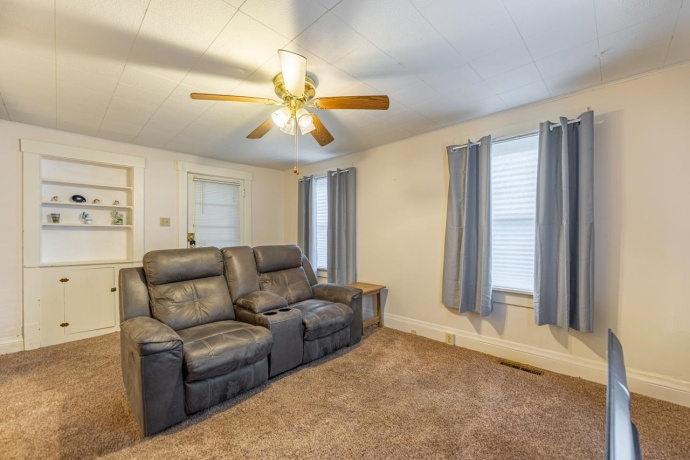 515 6th, ROCHELLE, Illinois 61068, ,3 - 4 Units,For Sale,6th,202601593