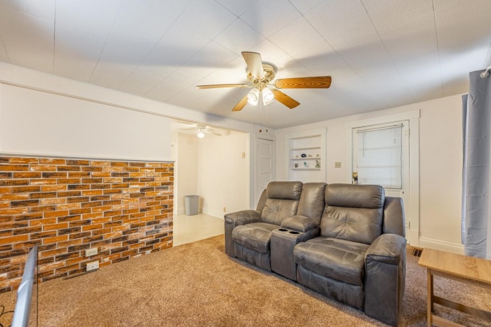 515 6th, ROCHELLE, Illinois 61068, ,3 - 4 Units,For Sale,6th,202601593