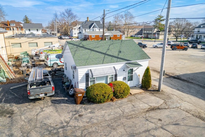 515 6th, ROCHELLE, Illinois 61068, ,3 - 4 Units,For Sale,6th,202601593