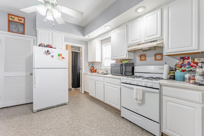 515 6th, ROCHELLE, Illinois 61068, ,3 - 4 Units,For Sale,6th,202601593