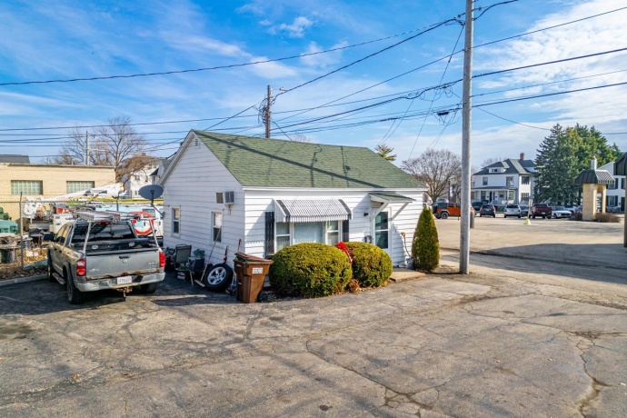 515 6th, ROCHELLE, Illinois 61068, ,3 - 4 Units,For Sale,6th,202601593