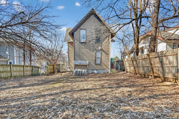 801 Winnebago, ROCKFORD, Illinois 61103, ,2 Units,For Sale,Winnebago,202601597