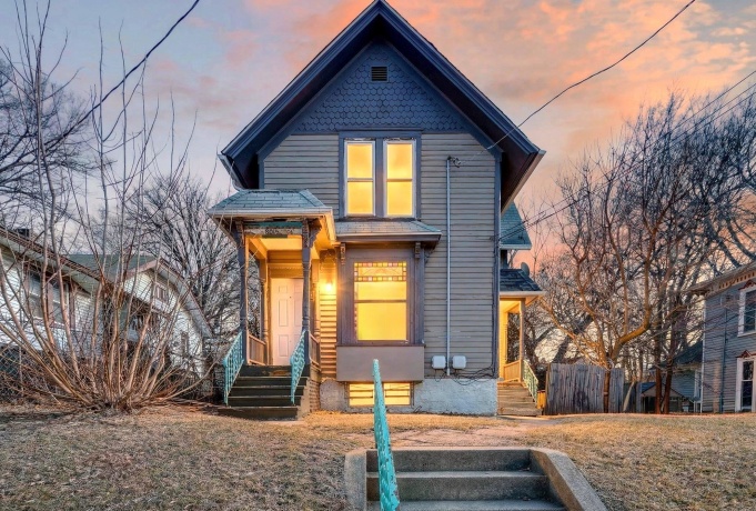 801 Winnebago, ROCKFORD, Illinois 61103, ,2 Units,For Sale,Winnebago,202601597