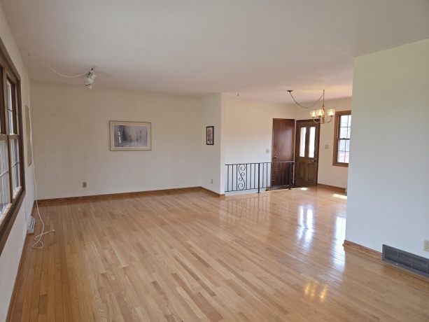 2544 TUCK-A-WAY, ROCKFORD, Illinois 61107, 3 Bedrooms Bedrooms, ,2 BathroomsBathrooms,House,For Sale,TUCK-A-WAY,202601600