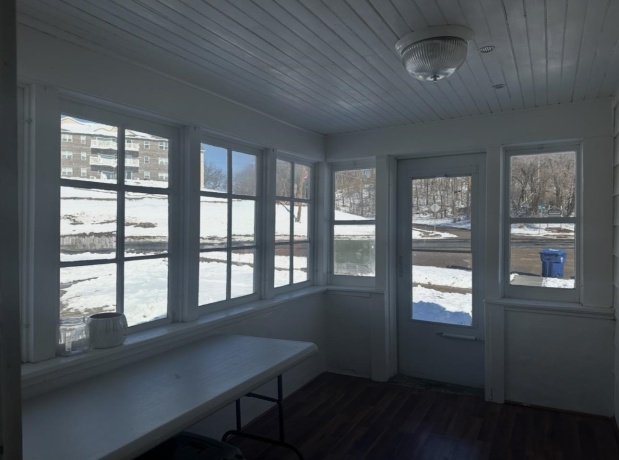 747 1st, CLINTON, Iowa 52732, 2 Bedrooms Bedrooms, ,1 BathroomBathrooms,House,For Sale,1st,202601602