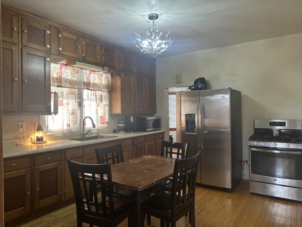 747 1st, CLINTON, Iowa 52732, 2 Bedrooms Bedrooms, ,1 BathroomBathrooms,House,For Sale,1st,202601602