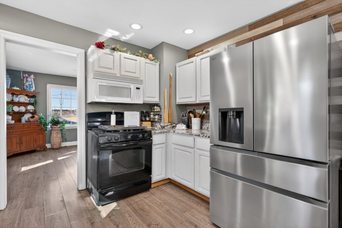 932 2nd, BYRON, Illinois 61010, 3 Bedrooms Bedrooms, ,1 BathroomBathrooms,House,For Sale,2nd,202601606