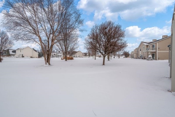 2530 Edgewood, BELOIT, Wisconsin 53511, 2 Bedrooms Bedrooms, ,1 BathroomBathrooms,Condominium,For Sale,Edgewood,202601607