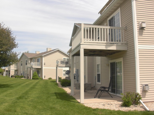 2530 Edgewood, BELOIT, Wisconsin 53511, 2 Bedrooms Bedrooms, ,1 BathroomBathrooms,Condominium,For Sale,Edgewood,202601607