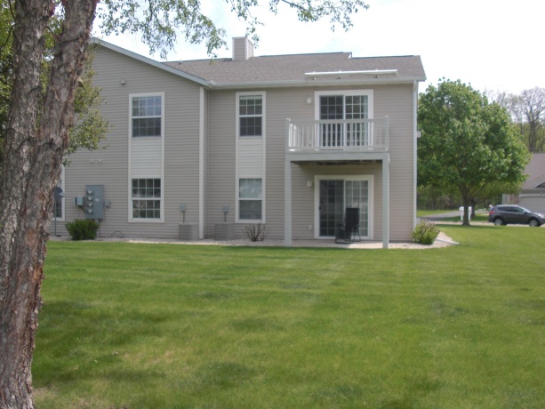 2530 Edgewood, BELOIT, Wisconsin 53511, 2 Bedrooms Bedrooms, ,1 BathroomBathrooms,Condominium,For Sale,Edgewood,202601607