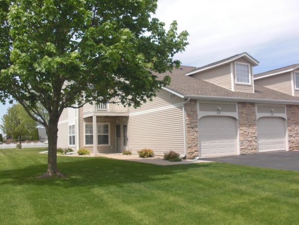 2530 Edgewood, BELOIT, Wisconsin 53511, 2 Bedrooms Bedrooms, ,1 BathroomBathrooms,Condominium,For Sale,Edgewood,202601607