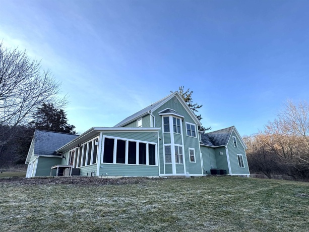 4989 Ford, SCALES MOUND, Illinois 61075, 5 Bedrooms Bedrooms, ,2 BathroomsBathrooms,House,For Sale,Ford,202601198