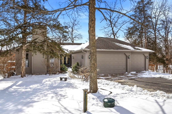 18 Colony, GALENA, Illinois 61036, 4 Bedrooms Bedrooms, ,3 BathroomsBathrooms,House,For Sale,Colony,202601615