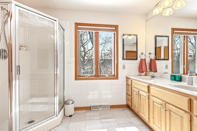 18 Colony, GALENA, Illinois 61036, 4 Bedrooms Bedrooms, ,3 BathroomsBathrooms,House,For Sale,Colony,202601615