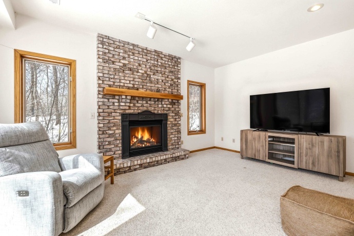 18 Colony, GALENA, Illinois 61036, 4 Bedrooms Bedrooms, ,3 BathroomsBathrooms,House,For Sale,Colony,202601615