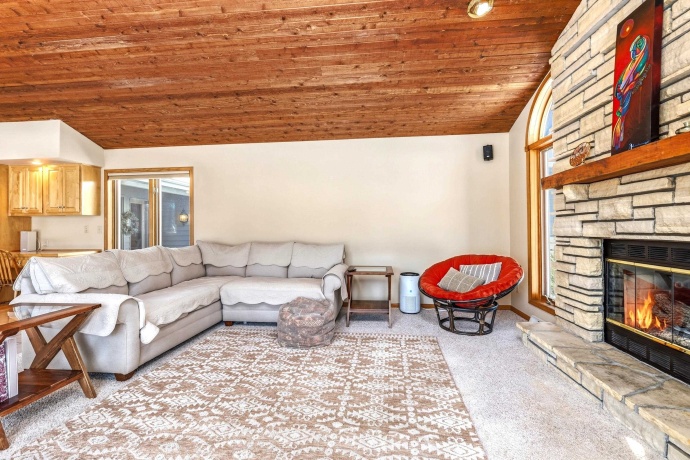 18 Colony, GALENA, Illinois 61036, 4 Bedrooms Bedrooms, ,3 BathroomsBathrooms,House,For Sale,Colony,202601615